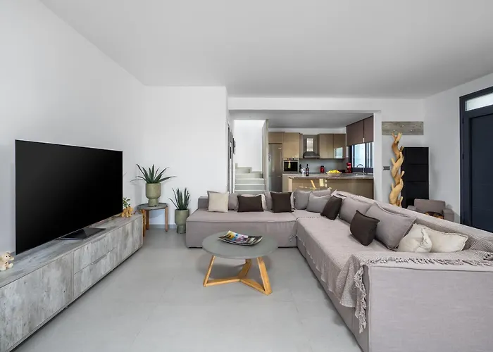 Penelope Beachfront *