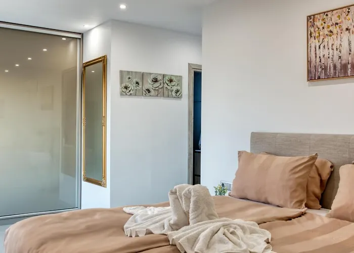 Penelope Beachfront 别墅