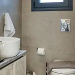 Вилла Penelope Beachfront *