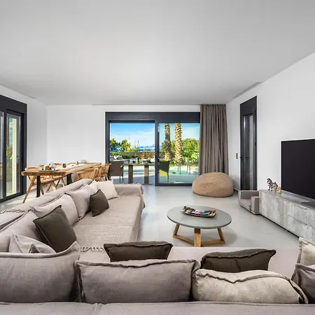 Villa Penelope Beachfront