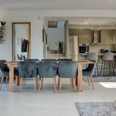 Villa Penelope Beachfront