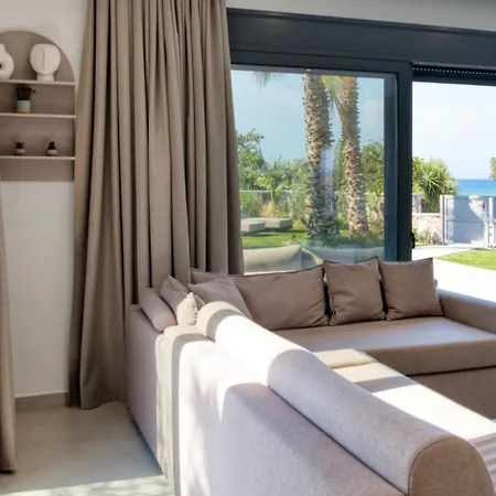 Villa Penelope Beachfront Kremastí