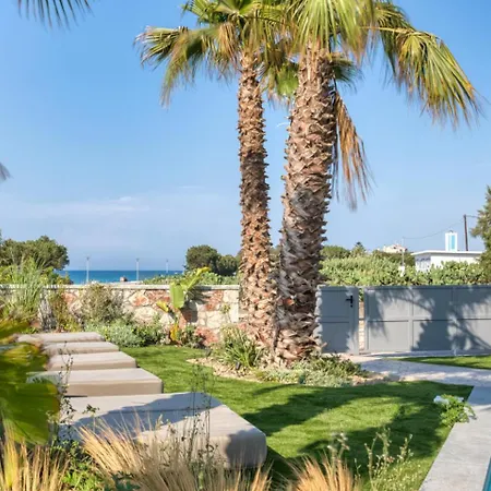 Penelope Beachfront Kremastí