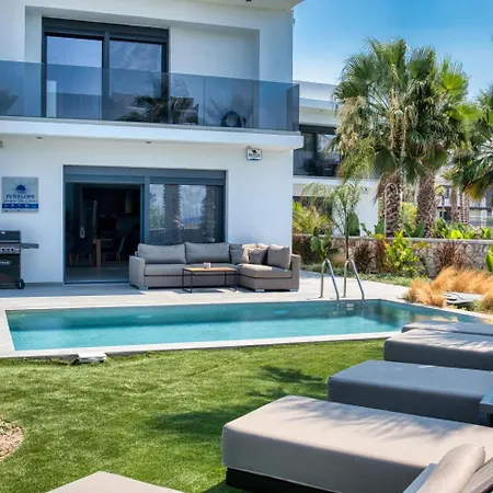 Penelope Beachfront Kremastí