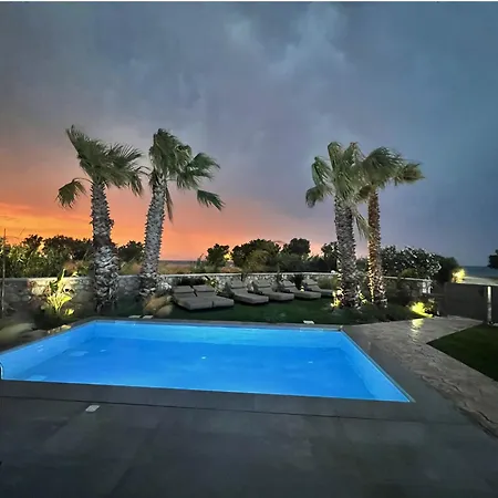 Penelope Beachfront * Kremastí