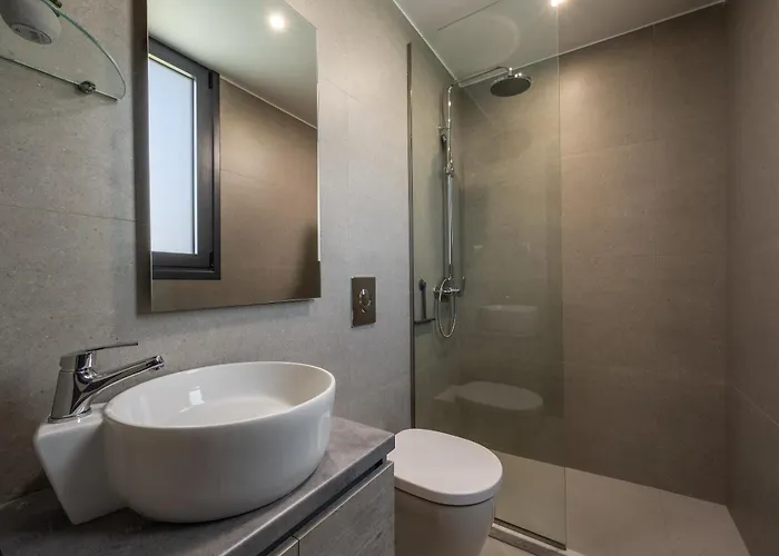 Penélope Beachfront Villa Kremastí