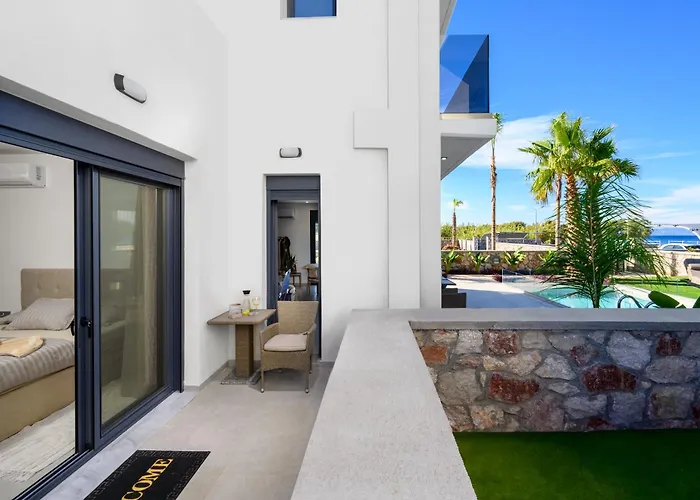 Penelope Beachfront * קרמסטי