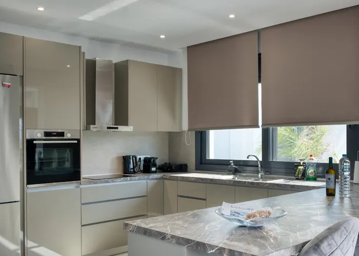 Penélope Beachfront Villa