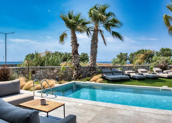 Penelope Beachfront וילה *