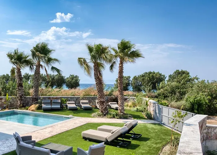 Villa Penélope Beachfront