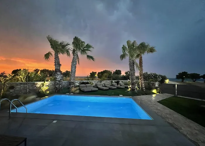 Penelope Beachfront * קרמסטי