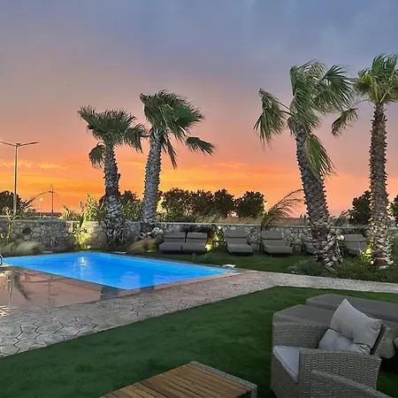 Penelope Beachfront *