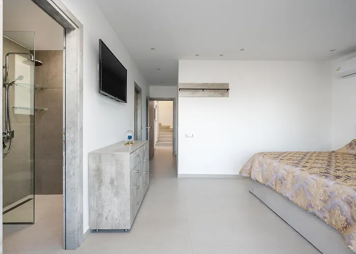 Villa Penelope Beachfront Kremasztí