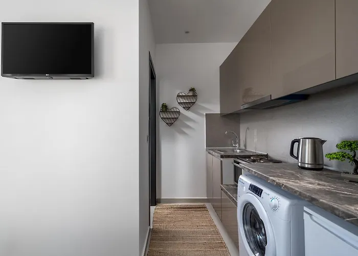 Penelope Beachfront Villa Kremastí